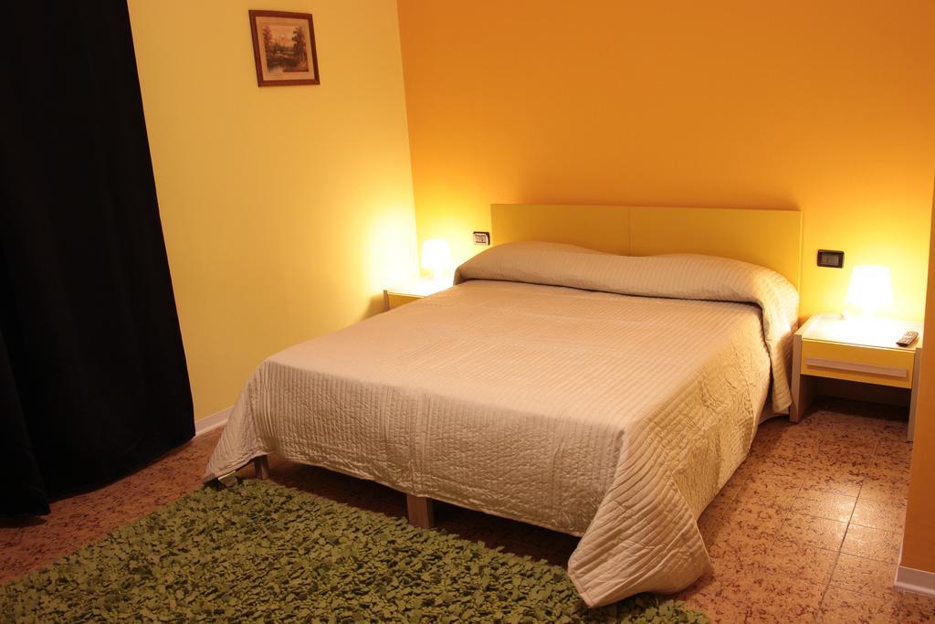 ניקולוסי B&B Fiori Di Lava חדר תמונה