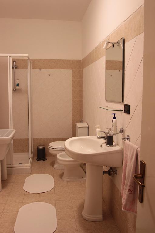 ניקולוסי B&B Fiori Di Lava חדר תמונה