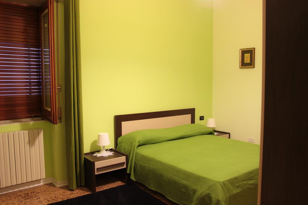 ניקולוסי B&B Fiori Di Lava חדר תמונה