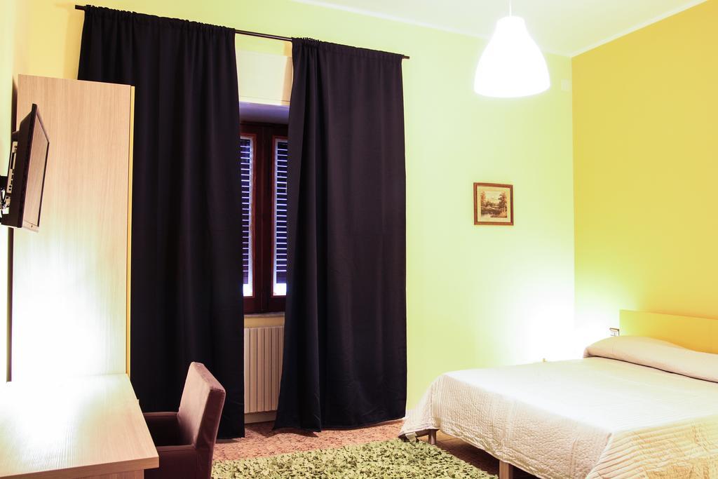 ניקולוסי B&B Fiori Di Lava חדר תמונה